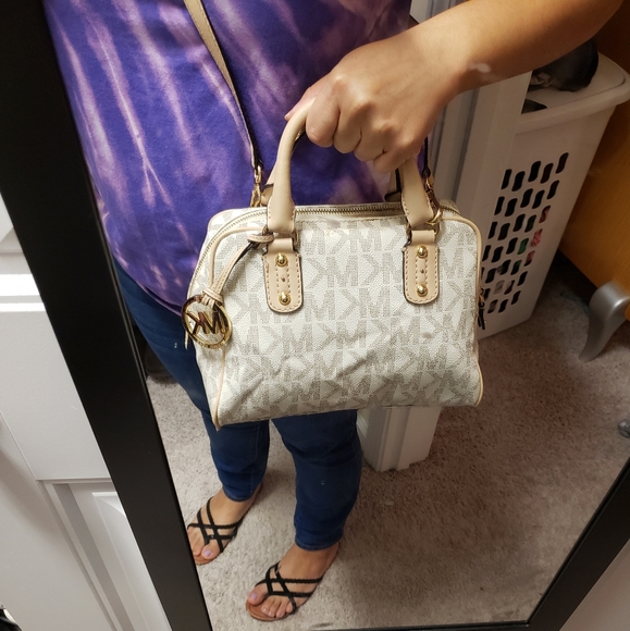 Michael Kors Logo Handbag - Picture 9 of 9